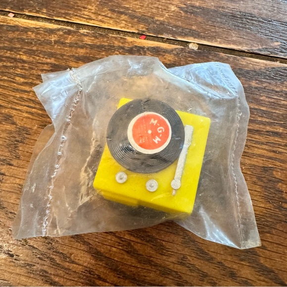 Other - Vintage Miniature 1" Dollhouse Vinyl Record Player FACTORY SEALED